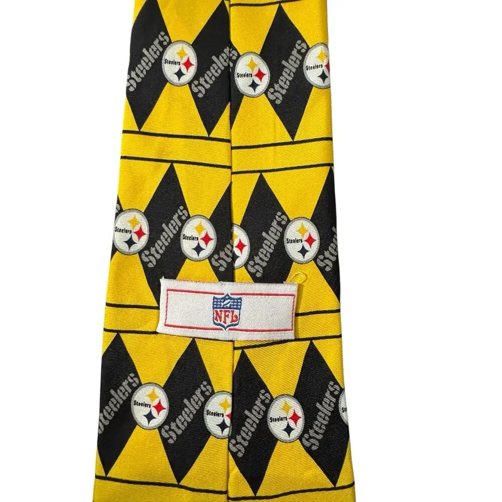 NFL Pittsburg Steelers Logo Diamond Pattern Football Novelty Necktie 100% Silk